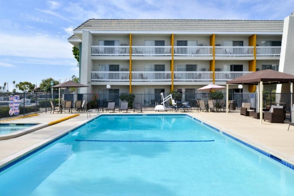 Dana Point Marina Inn image 17